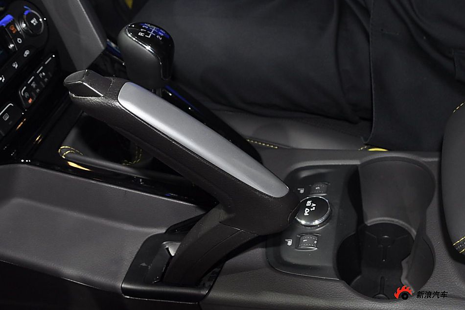 福特新福克斯两厢_福克斯图片251378_汽车图