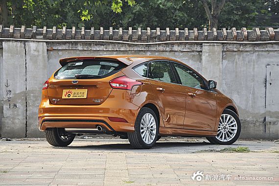 2015款福克斯两厢1.5L GTDi自动运动型