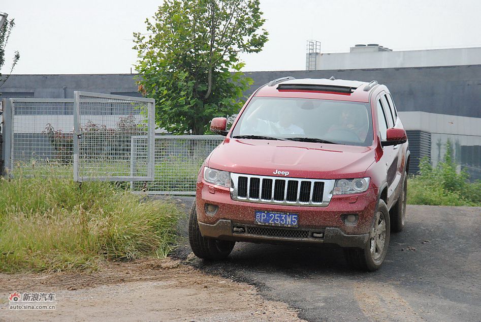 2011中国进口汽车风云榜名车品鉴会现场图片