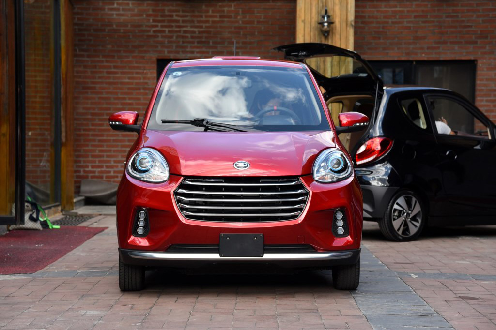 知豆D2S正式上市 smart表示头疼