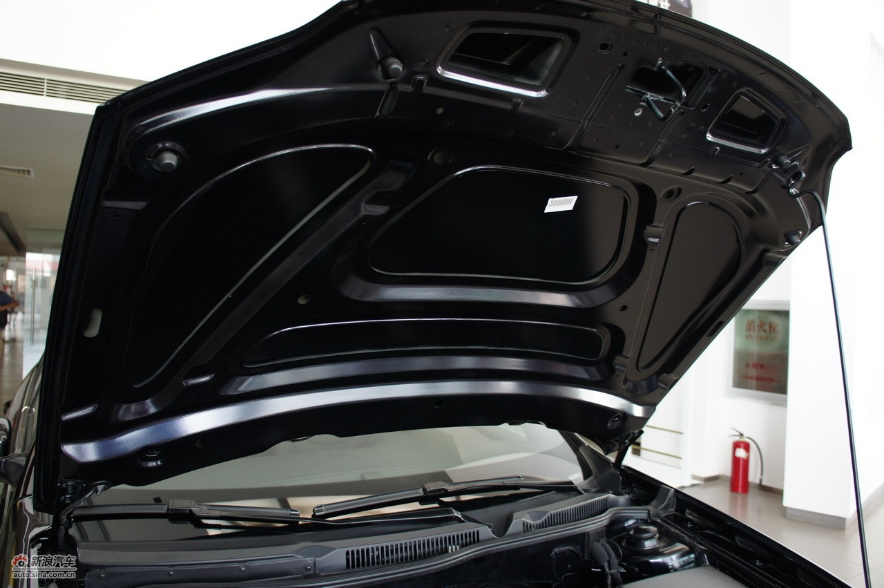 新宝来引擎底盘图片