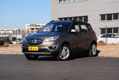 新浪汽车实拍长安CS35