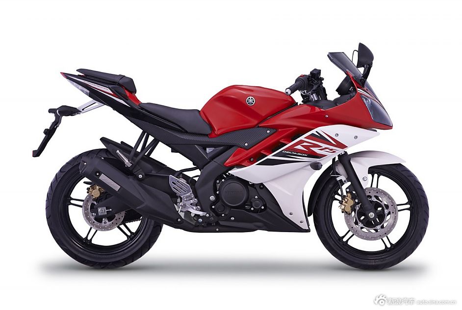雅马哈R15 V2.0入门跑车高清组图欣赏