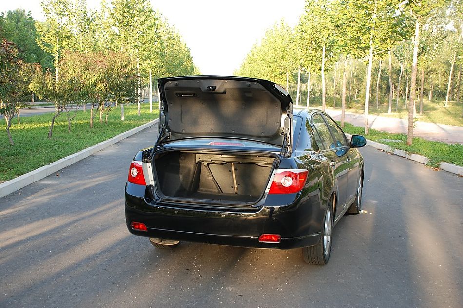 2010款新景程外观