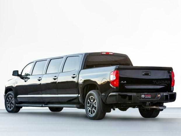 丰田8车门概念车