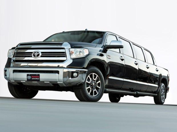 丰田8车门概念车