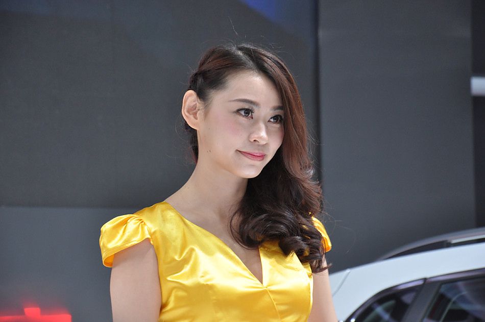 颜色不一样的烟火 上海浦东车展车模秀