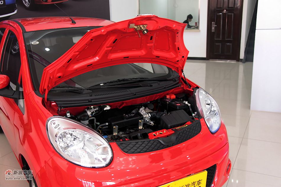 2012款奔奔mini_奔奔mini引擎底盘图片12891