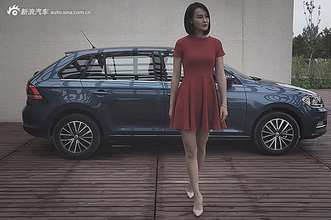 美女田田说车第一期之桑塔纳浩纳