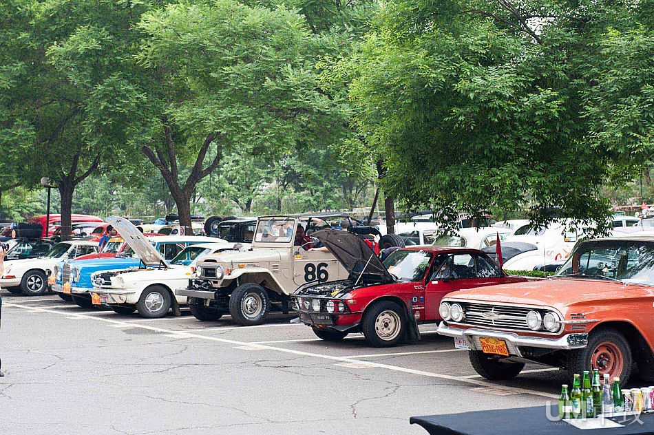 第五届北京到巴黎老爷车拉力赛启程_2733179