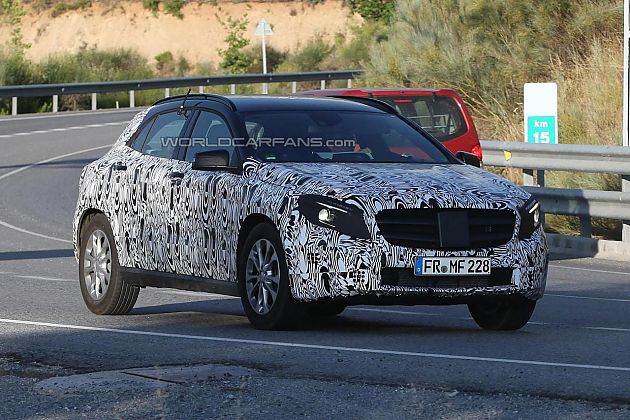 奔驰入门级SUV GLA谍照 外观适度收敛