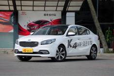 动力配置丰富 实拍起亚K4