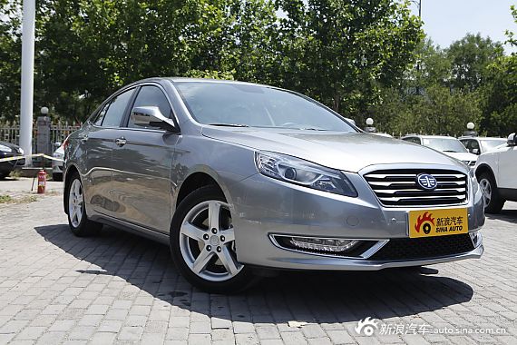 奔腾B70店内现车销售 价格稳定暂无优惠