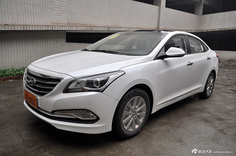 2013款名图1.8GLS自动智能型水晶白_名图外