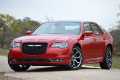 中产的不二选择 克莱斯勒新300S