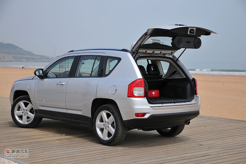 2011款Jeep指南者_指南者外观图片5741990_