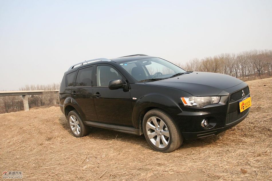 三菱欧蓝德EX劲界2.0运动版四驱体验_欧蓝德