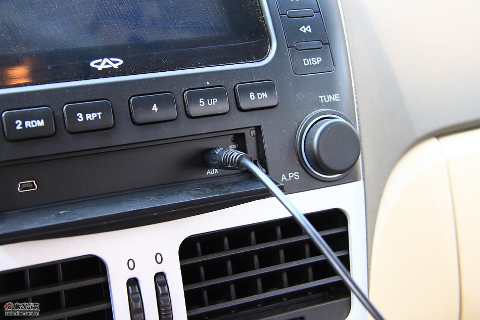 奇瑞风云2两厢内饰实拍图_风云2图片257358