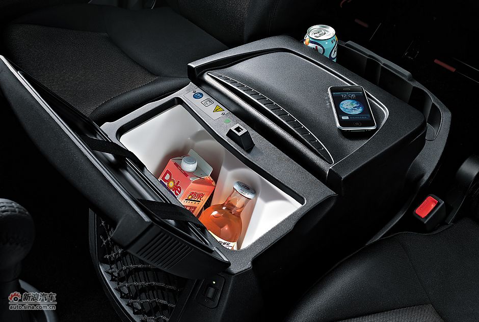 众泰朗悦内饰_M300官方图图片2162023_汽车