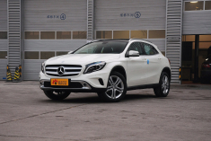 新浪汽车实拍奔驰GLA200