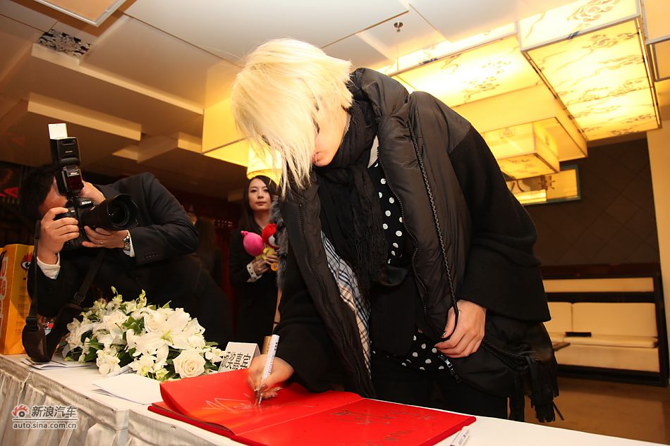 <em>著名</em>歌手<em>尚雯婕</em>_<em>图片</em>3162037_汽车图库_新浪