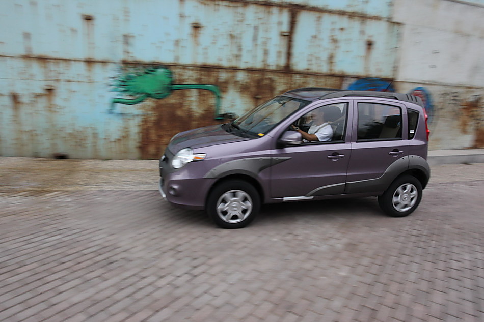 新浪汽车试驾长城迷你