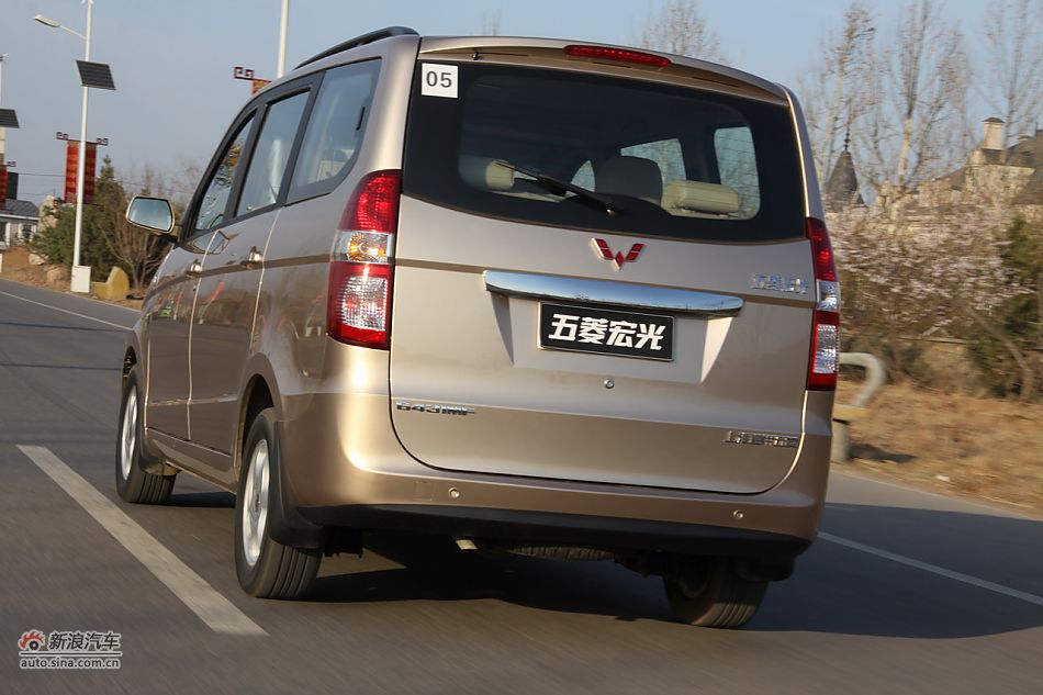 上汽通用五菱宏光-动态_宏光试车图片489209