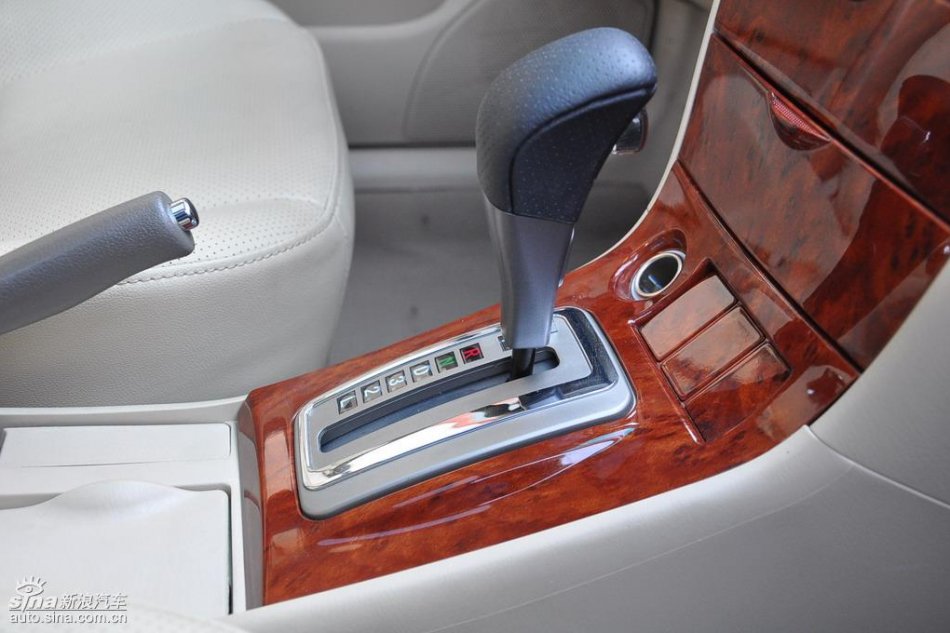 新浪试驾比亚迪F3自动挡_比亚迪F3内饰图片_