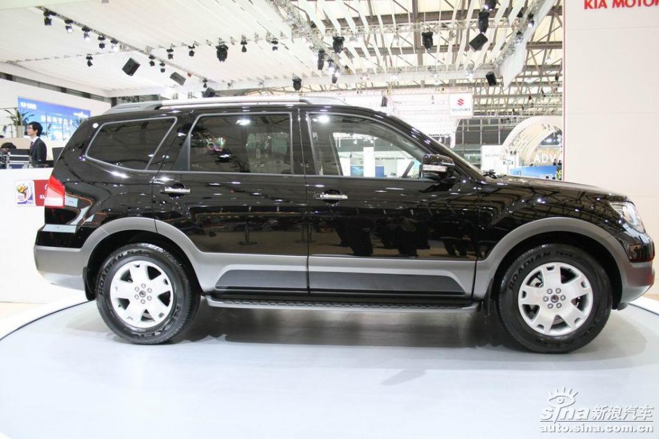 起亚霸锐_霸锐车展图图片154198_汽车图库