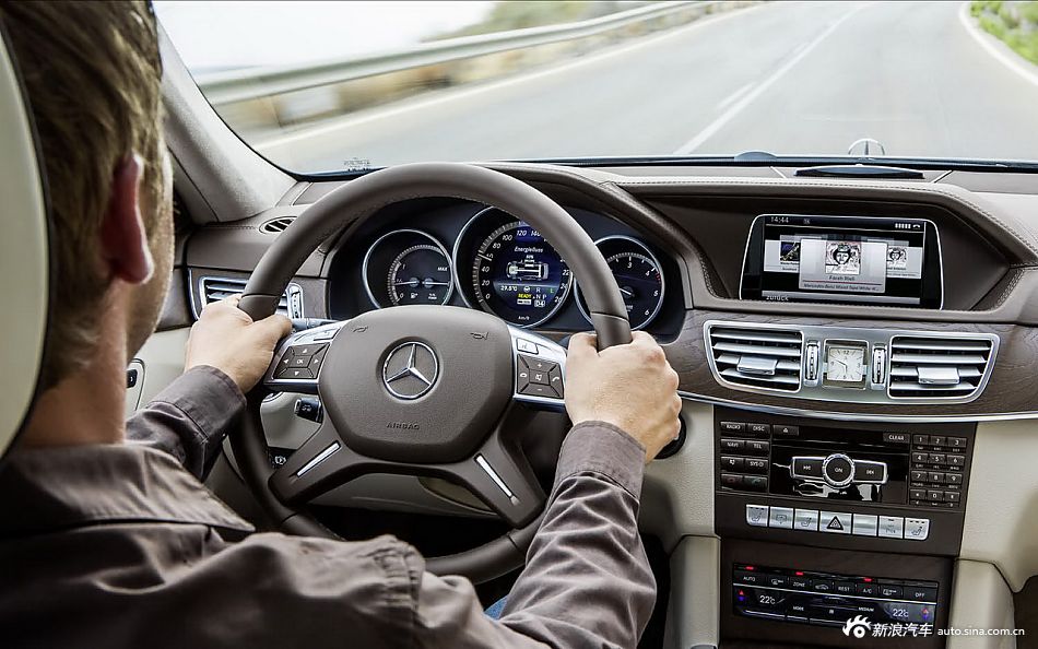 2014款奔驰E级官方组图_21972162_汽车图库