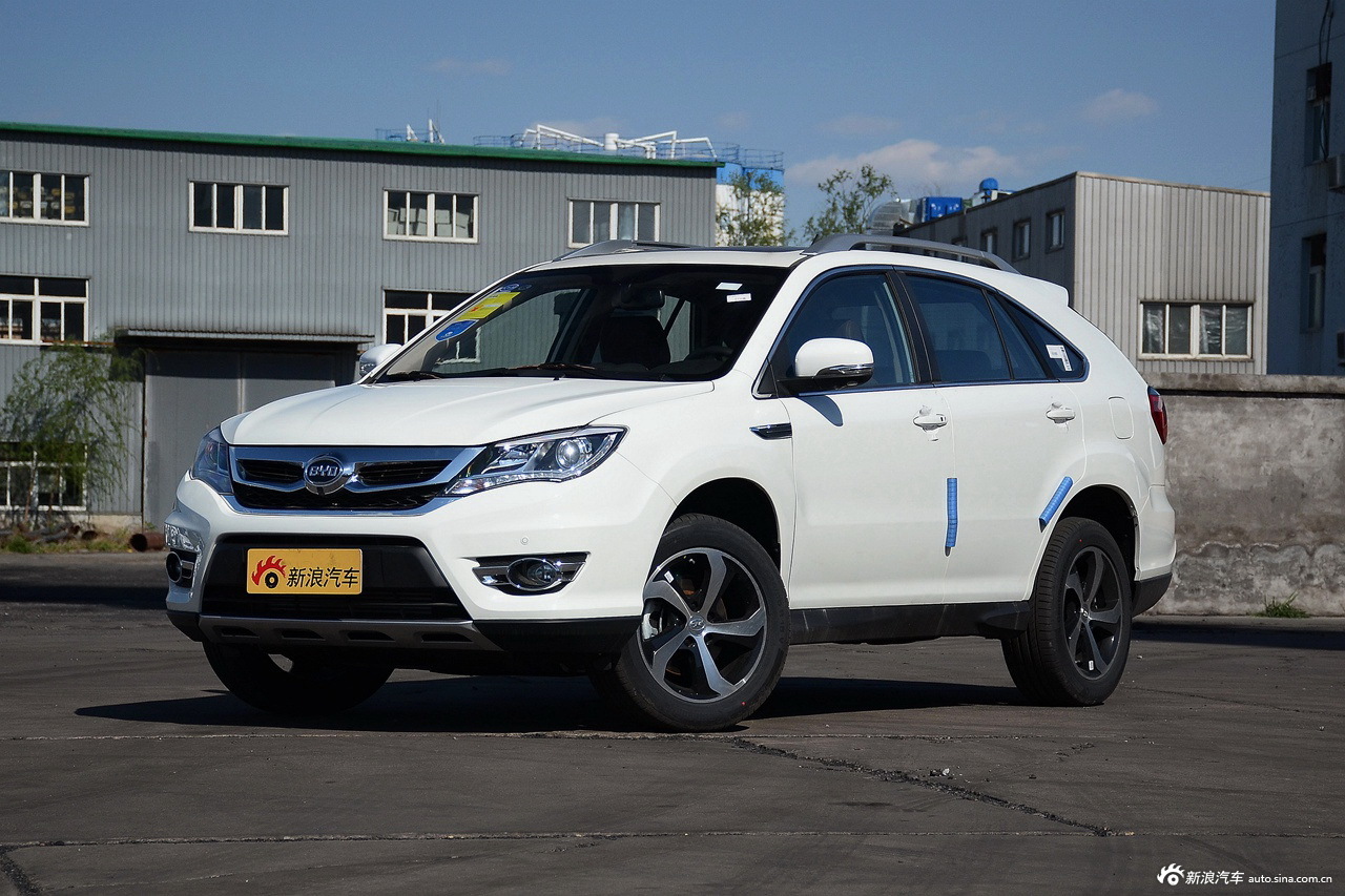 2016款比亚迪s7 2.0t自动旗舰型plus