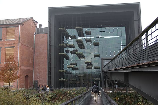 看布加迪用速度穿越时空 访Mulhouse博物馆