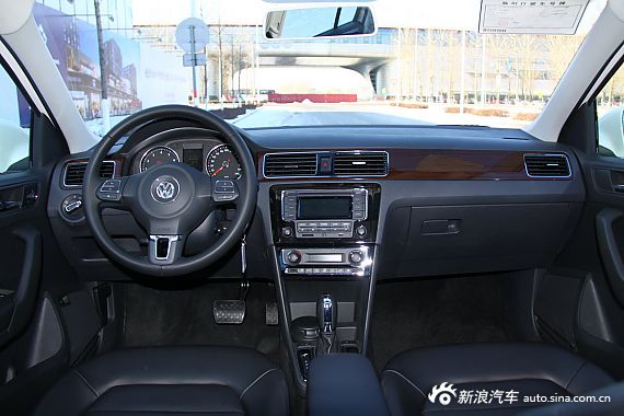 【桑塔纳2000时代超人-桑塔纳2000时代超人报