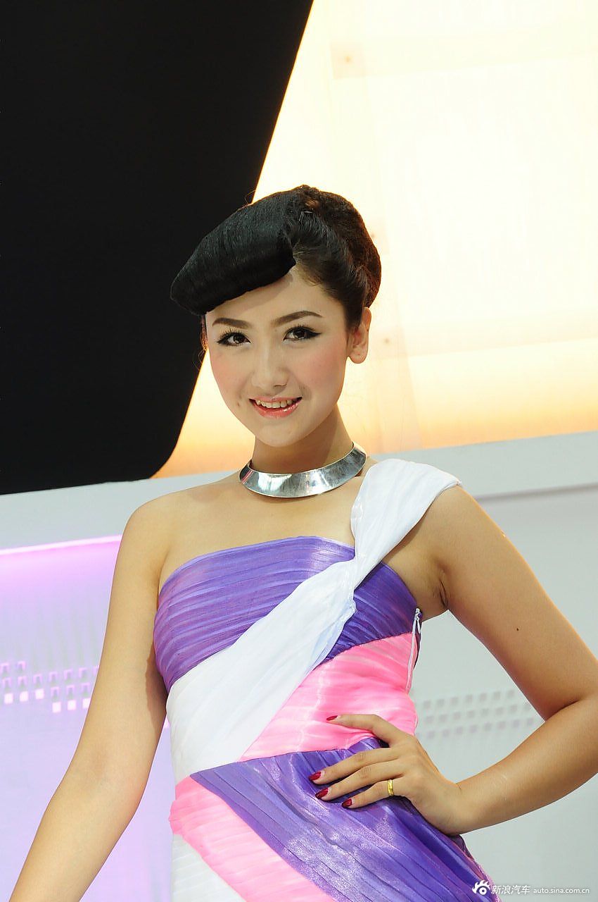 2012银川车展美女模特高清图图片