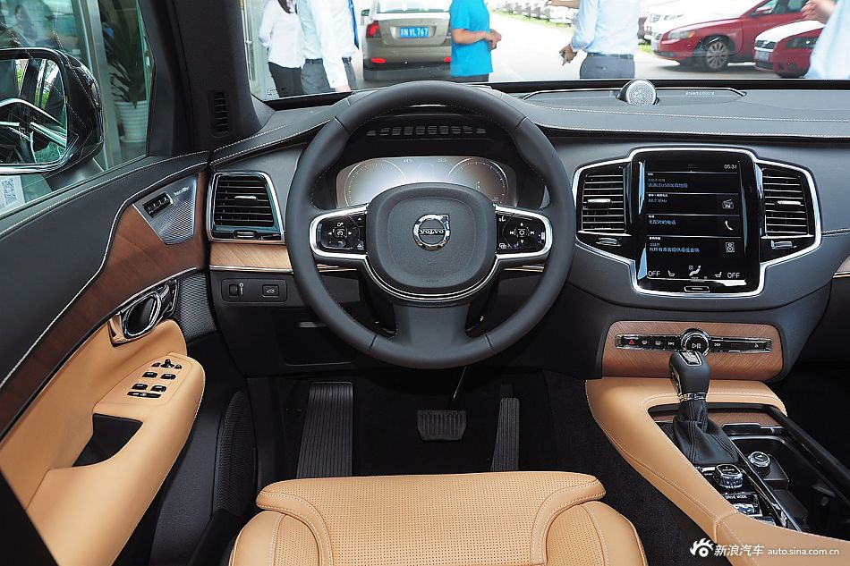 2015款沃尔沃XC90 2.0T T6限量版