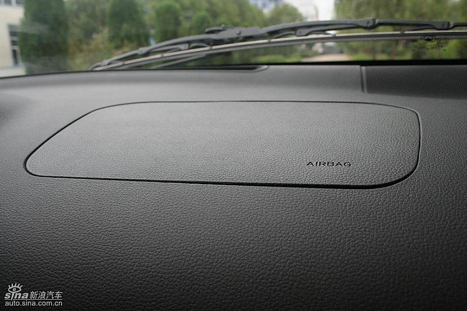 吉利熊猫内饰实拍图_熊猫内饰功能图片92250