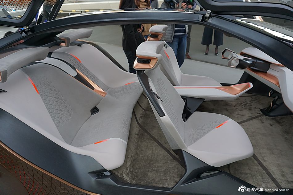 BMW VISION NEXT 100