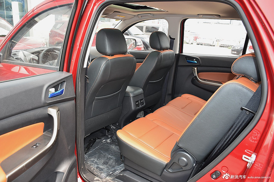 2016款长安CX70 1.6L手动豪华型