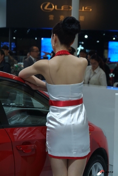 2010北京车展玉背车模_1