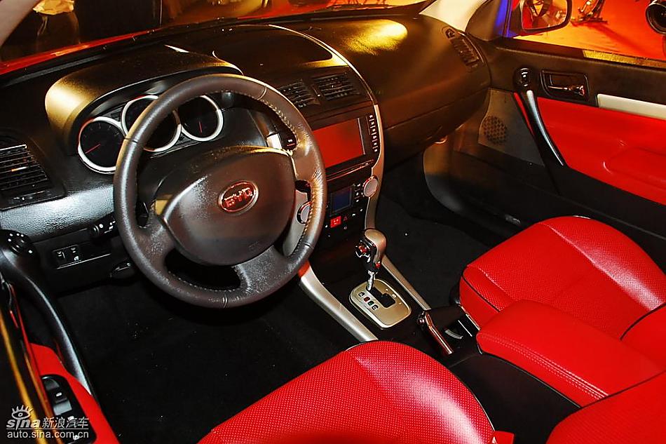 比亚迪S8内饰_比亚迪S8活动图片_汽车图库