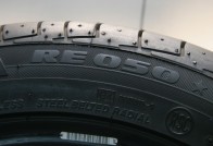 225/55 R17 97W