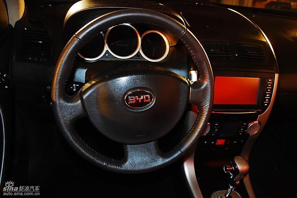 比亚迪S8内饰_比亚迪S8活动图片182346_汽车