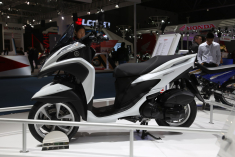 第十三届摩博会新浪摩托高清实拍雅马哈MW125