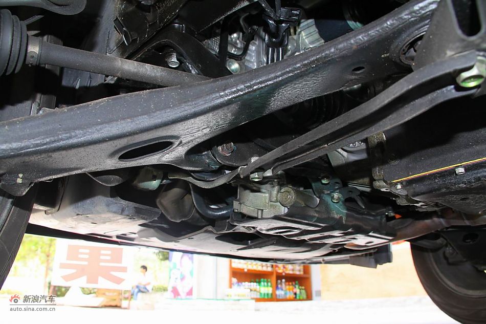 2012款斯巴鲁XV_斯巴鲁XV引擎底盘图片137