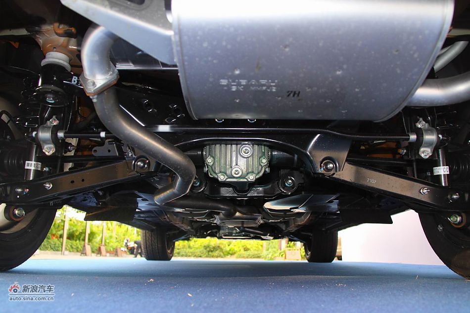 2012款斯巴鲁xv_斯巴鲁xv引擎底盘图片13772
