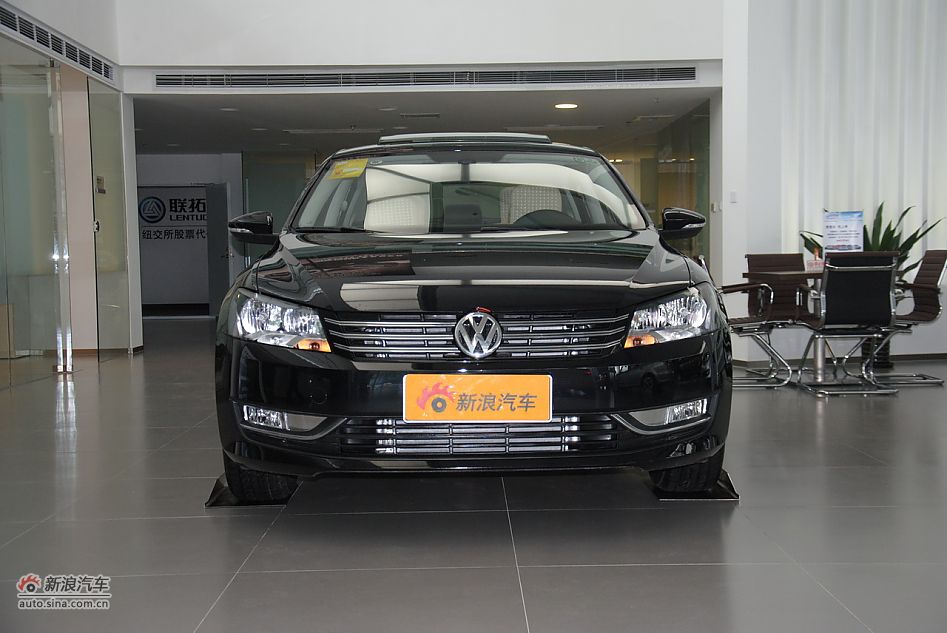 2011款帕萨特1.8TSI自动尊荣版_帕萨特外观图