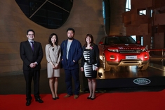 赞助约翰莫尔绘画奖 捷豹路虎助力培养艺术人才