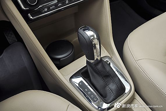 2015款捷达1.6L自动豪华型