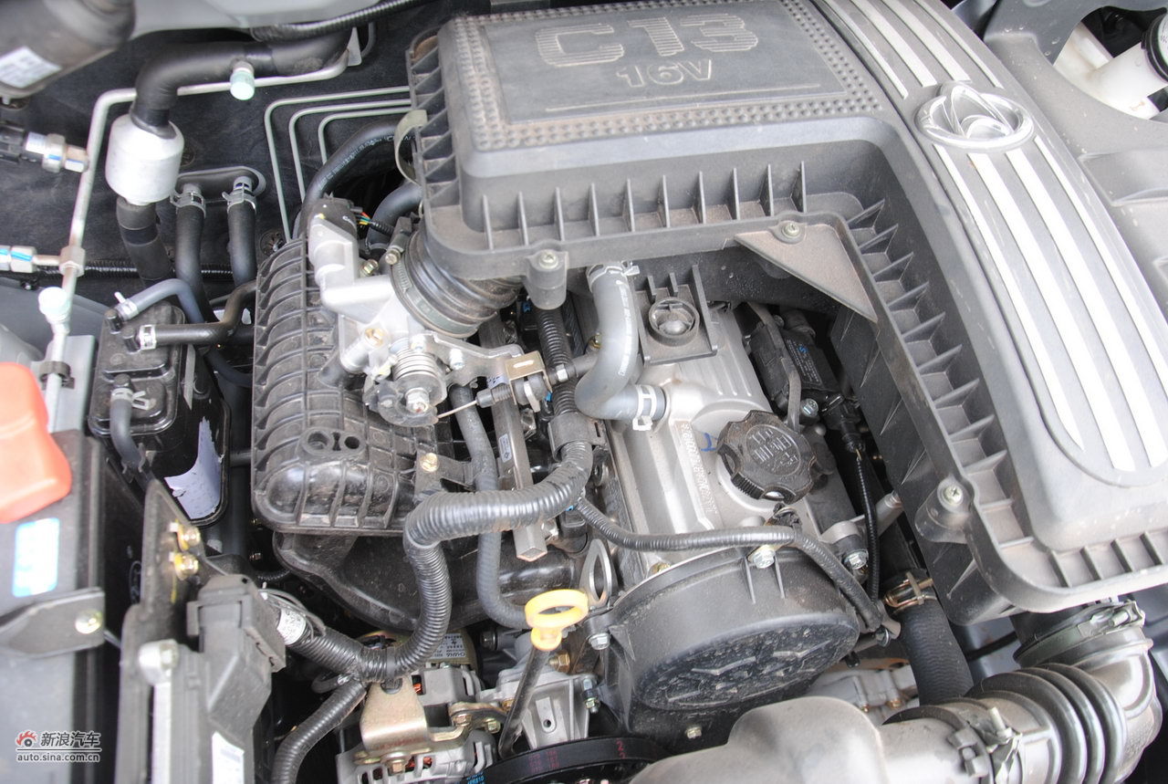 长安欧诺1.3升发动机