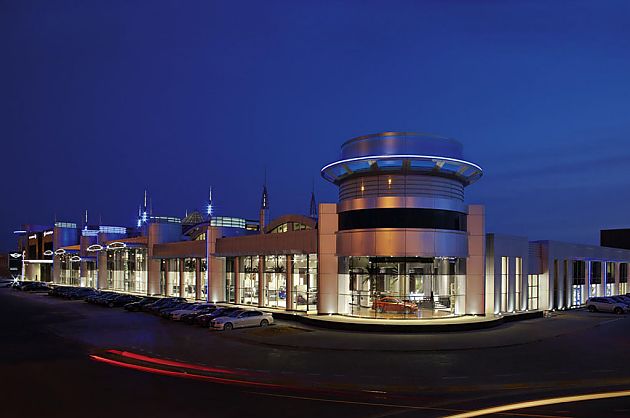 闪耀阿布扎比 宝马全球旗舰展厅对外开放